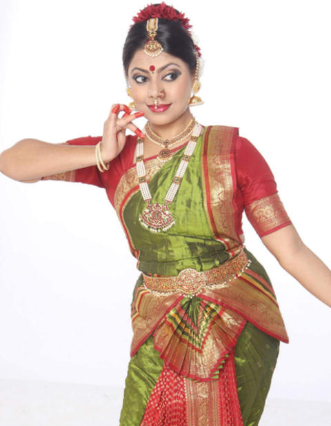 Gracy Singh Dance Troupe: Manisha Basu