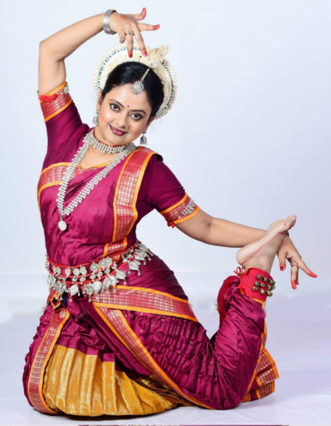 Gracy Singh Dance Troupe: Girija Iyer